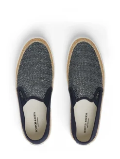 Izomi Slip On Shoe