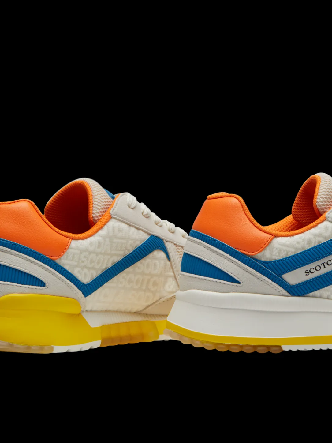 Vivex Sneakers